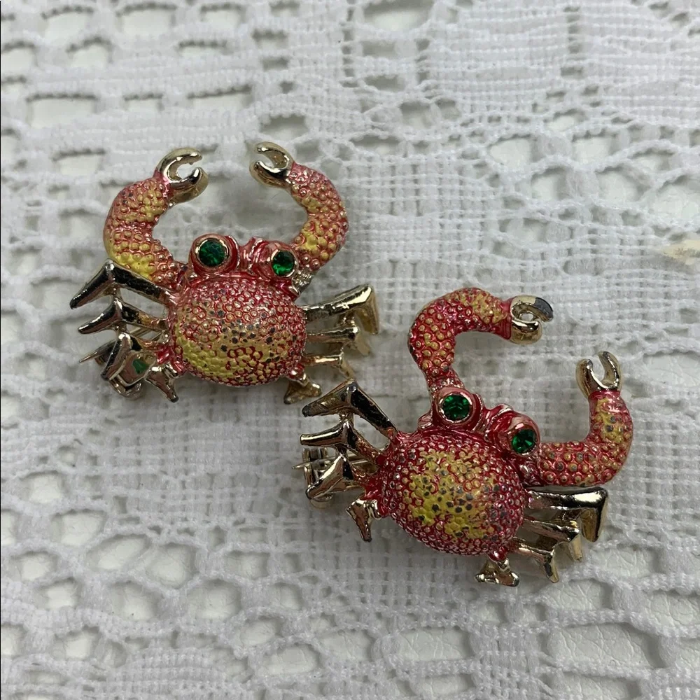 Vintage Colorful Crab pins brooches Pink Gold Mobile arms Green Eyes